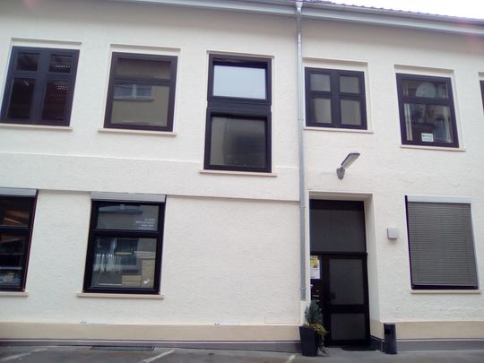 Helle Büroräume im 1.OG zu vermieten